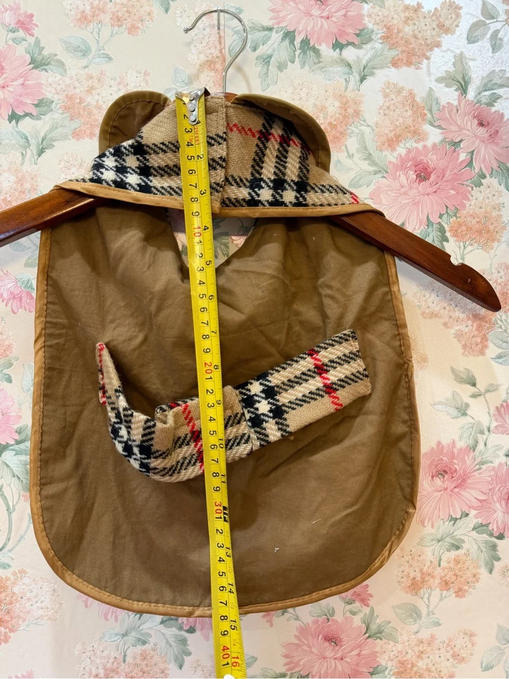 Burberrys Vintage dog coat Check Tan Plaid